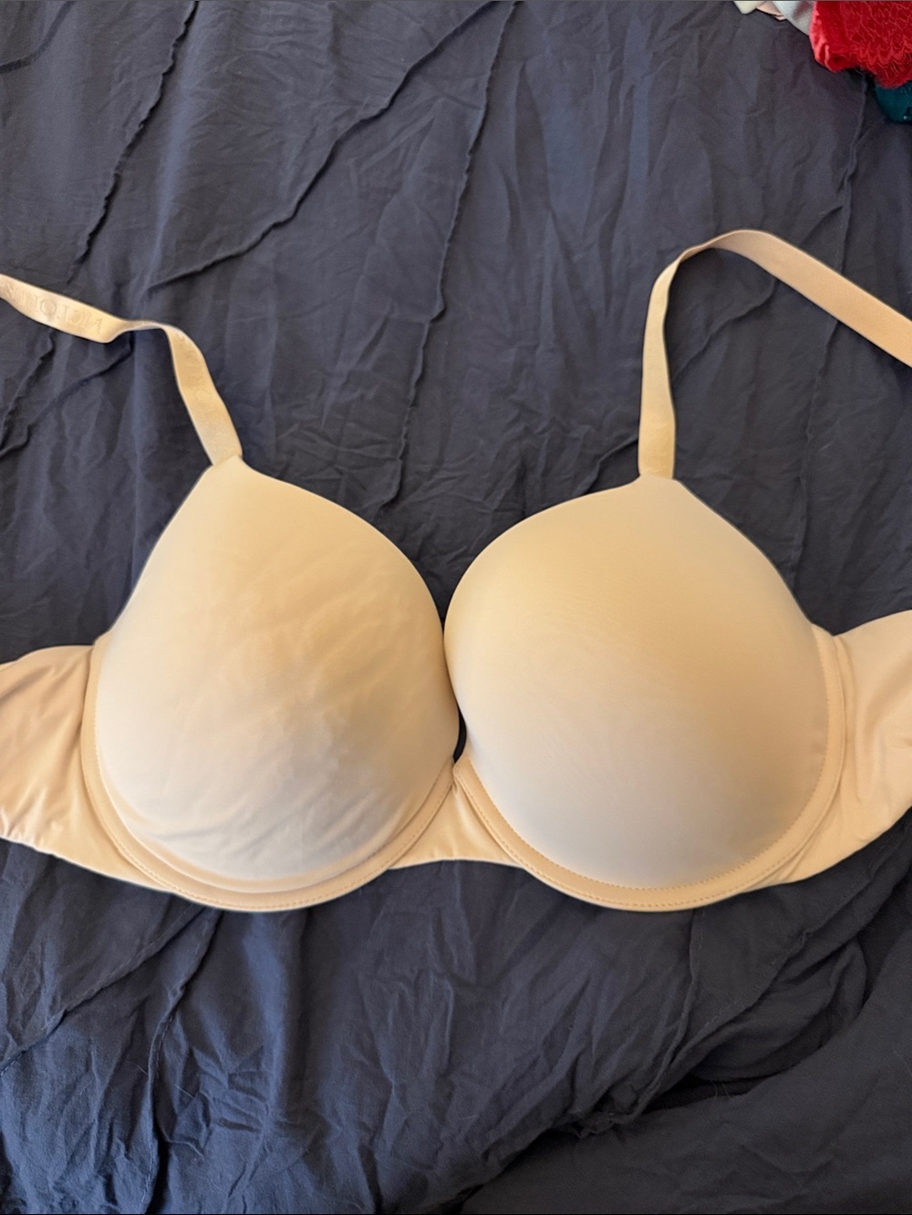 Victoria's Secret Light Nude Smooth T-Shirt Bra